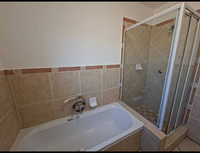 3 BEDROOM TOWNHOUSE FOR SALE IN ILLIONDALE